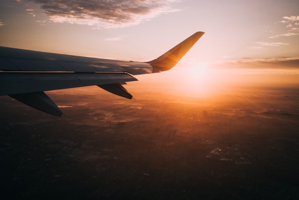Vliegtuig in de zon©pixabay