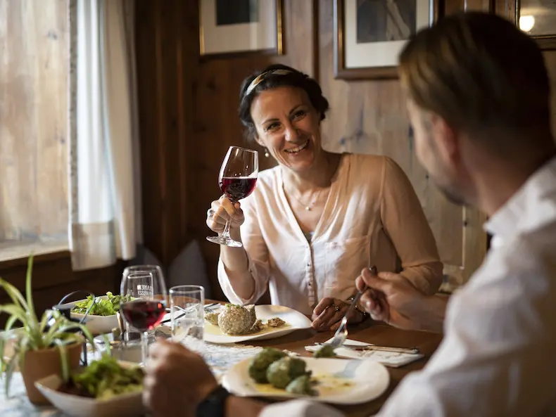 In de herfst kun je in Algund genieten van tal van regionale producten en lokale wijnen © Marion LaFogler / Tourismusverband Algund