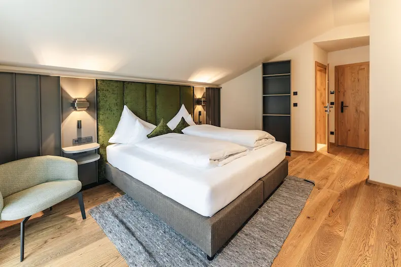 Moderne 2-persoons kamer in het Arpuria Hotel. Je wellnessbag staat bij aankomst al voor je klaar. © Hotel Arpuria