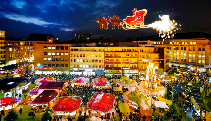 De vliegende kerstman op de Bochumer Weihnachtsmarkt ©Bochum Marketing GmbH / Michael Grosler
