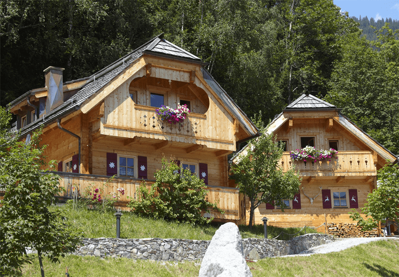De chalets in Naturdorf Oberkühnreit bieden plaats aan 8 personen. Er is ook een vakantiewoning voor 2 personen. © Nikolaus Faistauer  / Naturdorf Oberkühnreit
