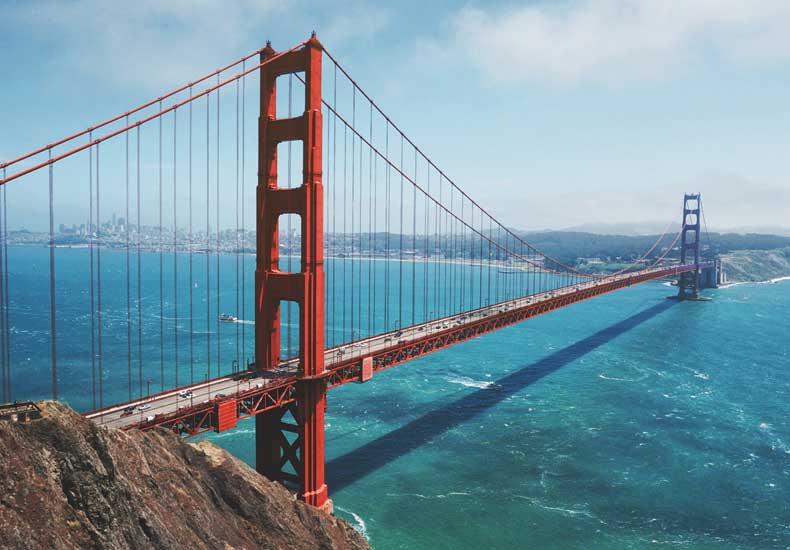 Je mag met je camper over de Golden Gate brug in San Francisco. © Maarten van den Heuvel / Unsplash