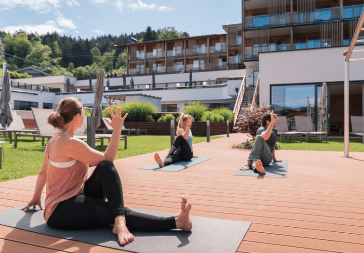 Ontspannen met outdoor yoga. © Ringler / Das Hohe Salve Sportresort
