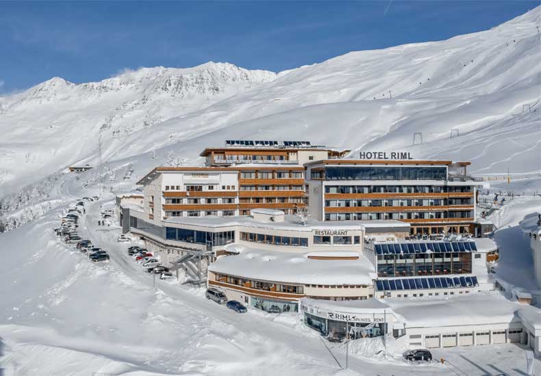 Het 4 sterren superior adult only Hotel Riml ligt op 2200 meter aan de pisten in Hochgurgl © Alexander Maria Lohmann
