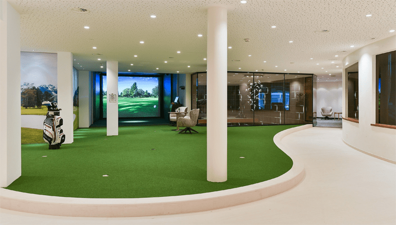 De indoor golfbaan in Hotel Trofana Royal in Ischgl © Trofana Royal