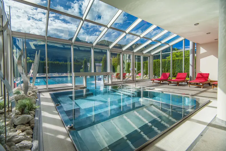 Het 4 sterren superior Impuls Hotel Tirol beschikt onder meer over prachtige wellnessruimtes, een panoramazwembad en een buitenbad. © Impuls Hotel Tirol