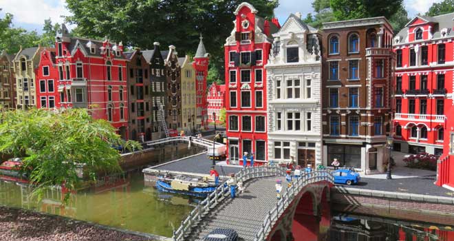 De Amsterdamse grachten in Legoland Denemarken© Nico van Dijk