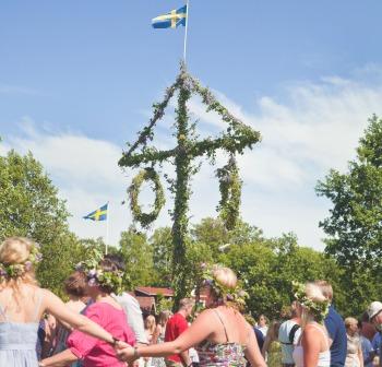 Zweden vieren vandaag Midzomer (Midsommar)