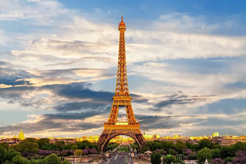 Op reis naar een Franstalig land? Kom goed beslagen ten ijs en werk aan je meertaligheid © The Digital Artist / Pixabay