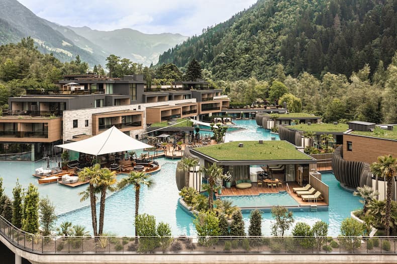 Ook in de zomer voelt het in de Quellenhof See Lodge alsof je in de tropen op vakantie bent. © Quellenhof See Lodge