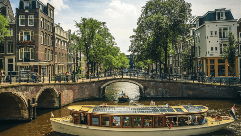 Beleef Amsterdam vanaf het water: boek een rondvaart