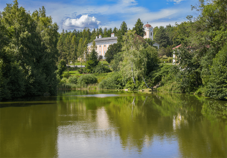 Schlosshotel Rosenau ligt in de idyllische omgeving van het Waldviertel. © Schlosshotel Rosenau