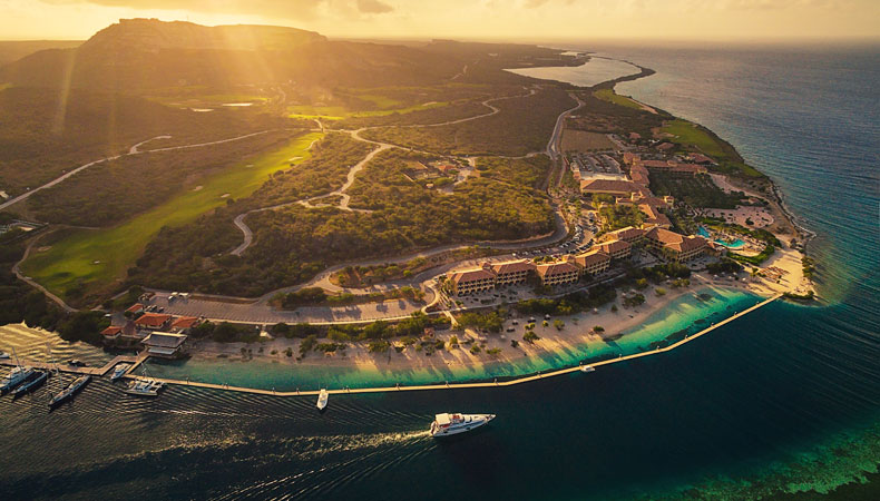 Het Santa Barbara Beach & Golf Resort op Curaçao is overgenomen door Sandals Resorts en gaat, volledig 'gesandalized' open in de lente van 2022 © Sandals Resorts / Checkin