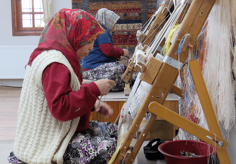 Het weven van tapijten wordt een uitstervend ambacht. © Nico van Dijk / Reisprofs.nl