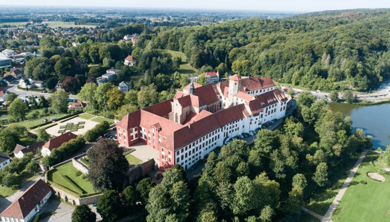 chloss Iburg van boven ©  Tourismusverband Osnabrücker Land