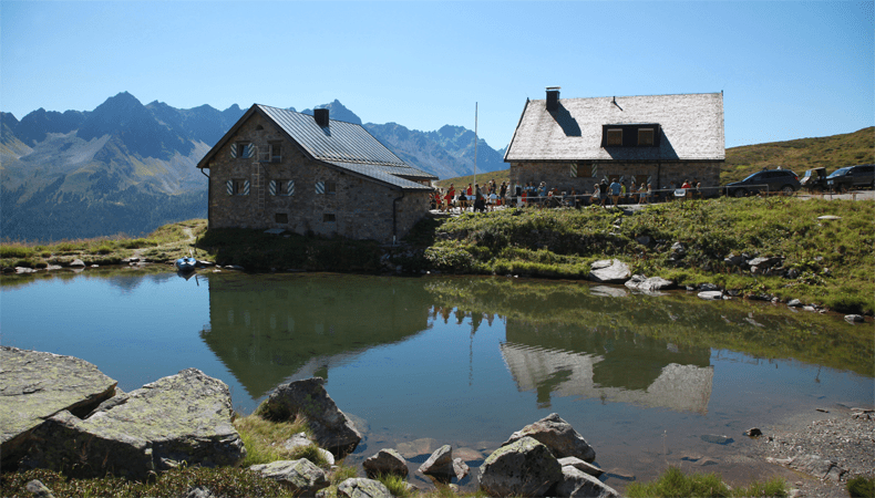 Wandel naar de Friedrichshafener Hütte, een van de berghutten die deelneemt aan de Culinaire Jakobsweg. © Trofana Royal