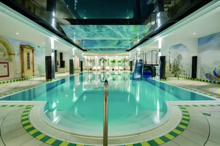 Het familiezwembad van Wellnessresidenz Schalber. © Wellnessresidenz Schalber