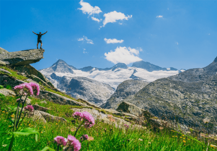 Wandelparadijs Wildkogel-Arena biedt je volop mogelijkheden om te wandelen, te genieten van de natuur en biedt uitzicht op de hoogte bergen van Oostenrijk. © Wildkogel Arena Neukirchen u0026 Bramberg